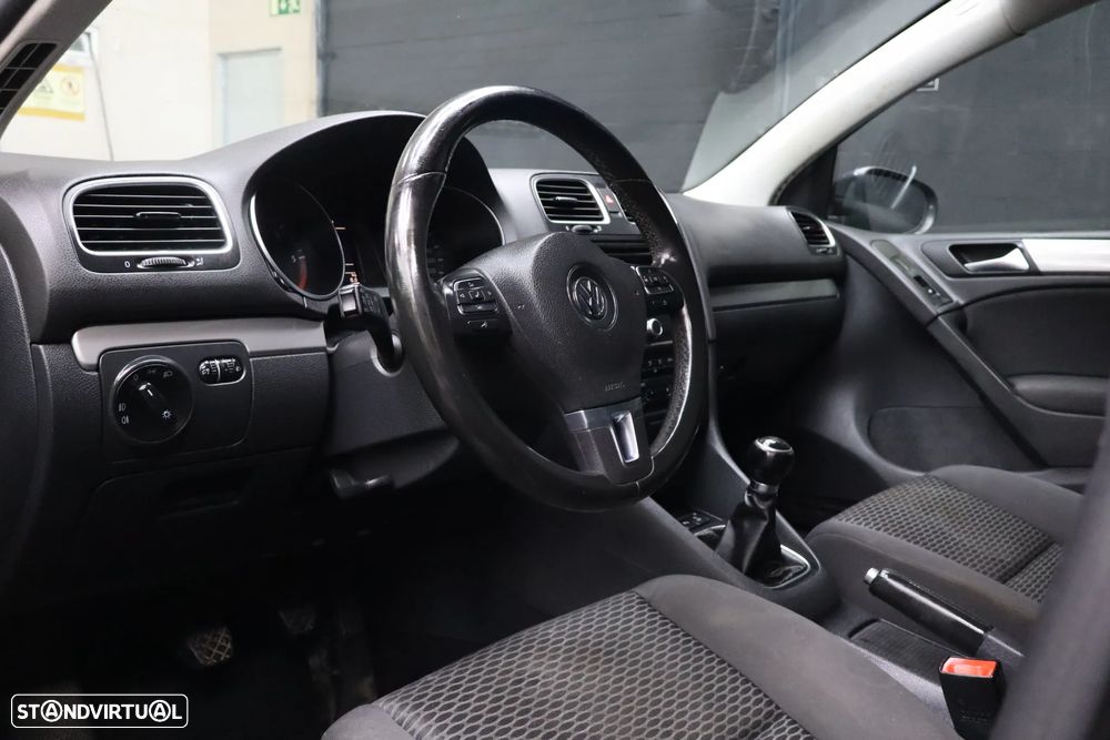 VW Golf - 6
