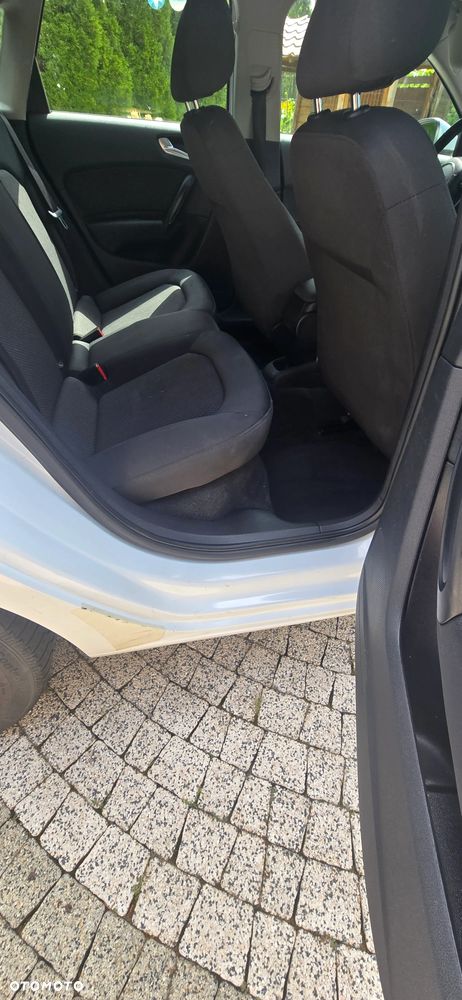 Audi A1 Sportback 1.6 TDI S line Sportpaket - 10