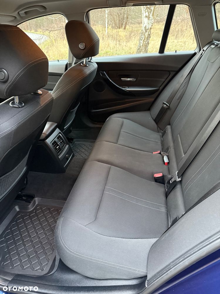 BMW Seria 3 320d - 9