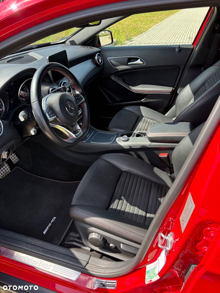 Mercedes-Benz GLA 200 7G-DCT AMG Line - 12