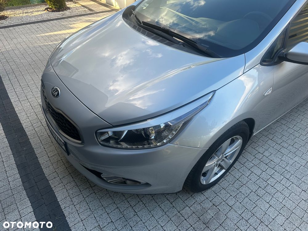 Kia Ceed 1.4 L - 14