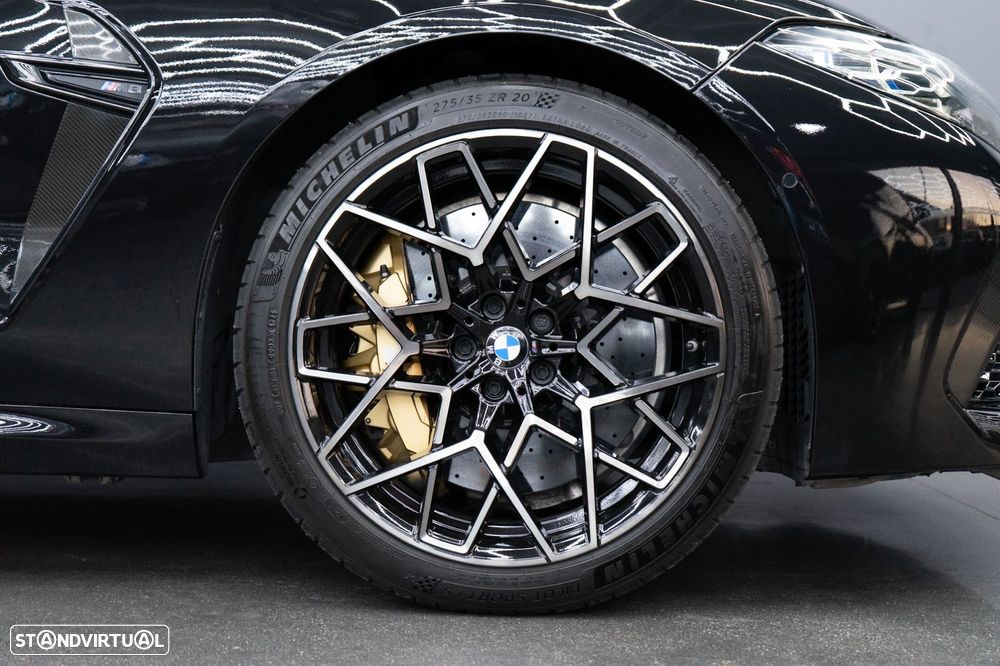 BMW M8 Competition - 12