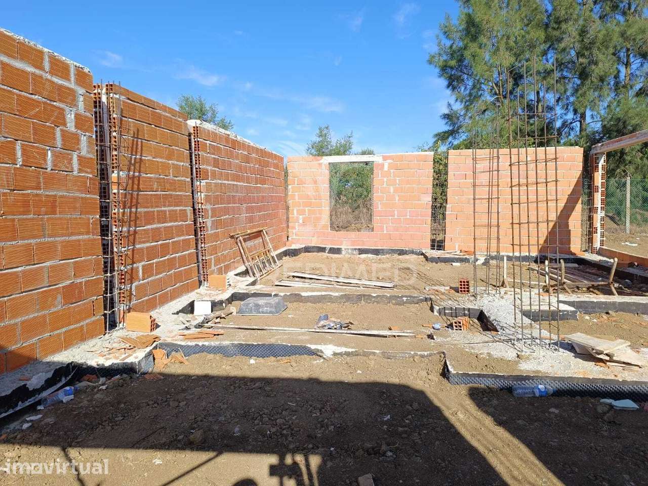 Moradia T4 em construção com piscina - Grande imagem: 5/10