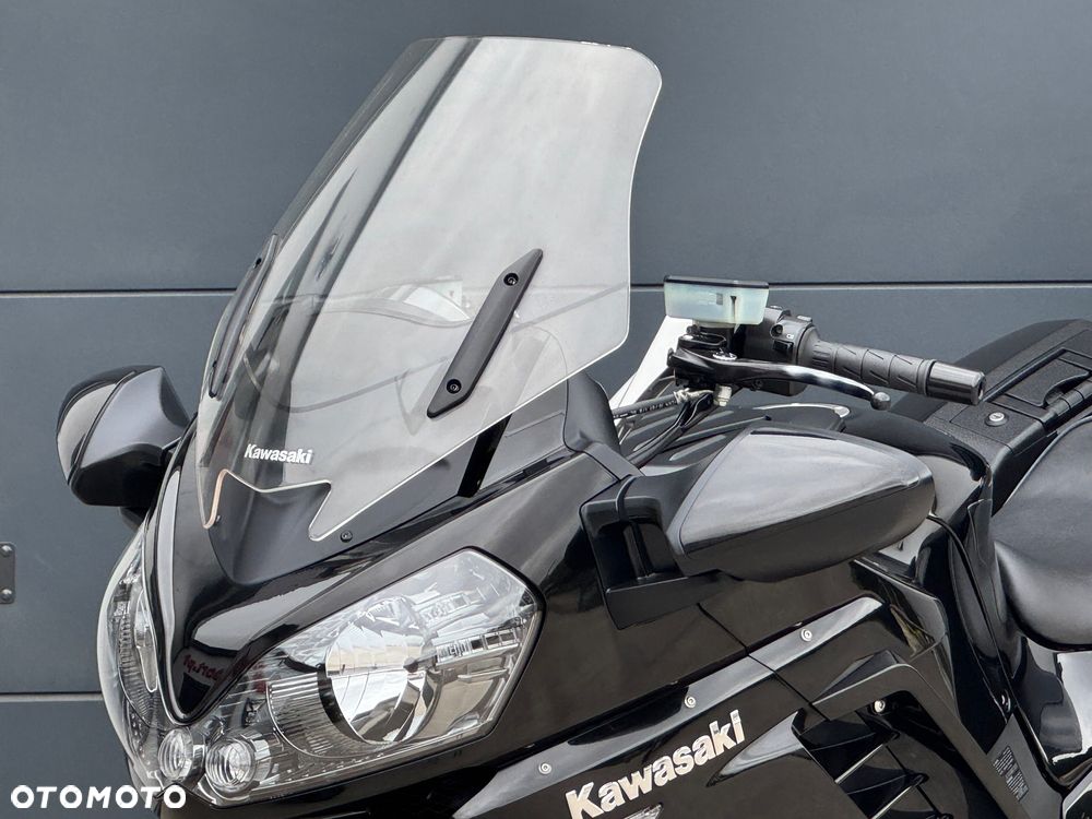 Kawasaki GTR - 22
