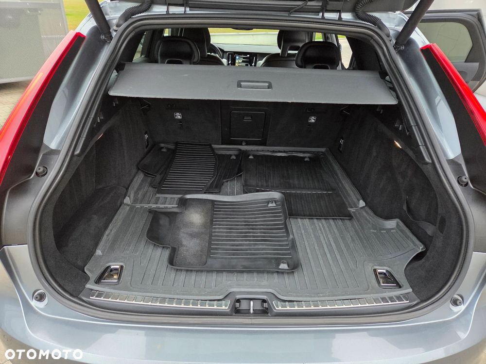 Volvo V90 - 16
