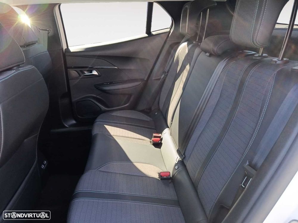 Peugeot 2008 1.5 BlueHDi Allure Pack - 14