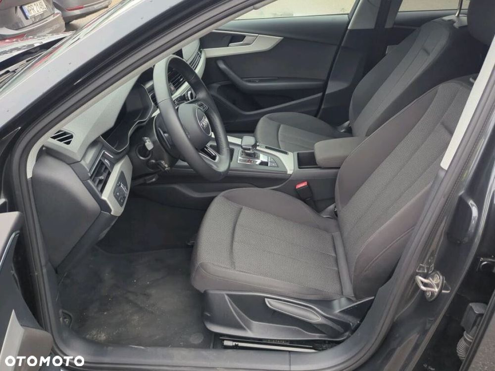 Audi A4 Limousine - 6