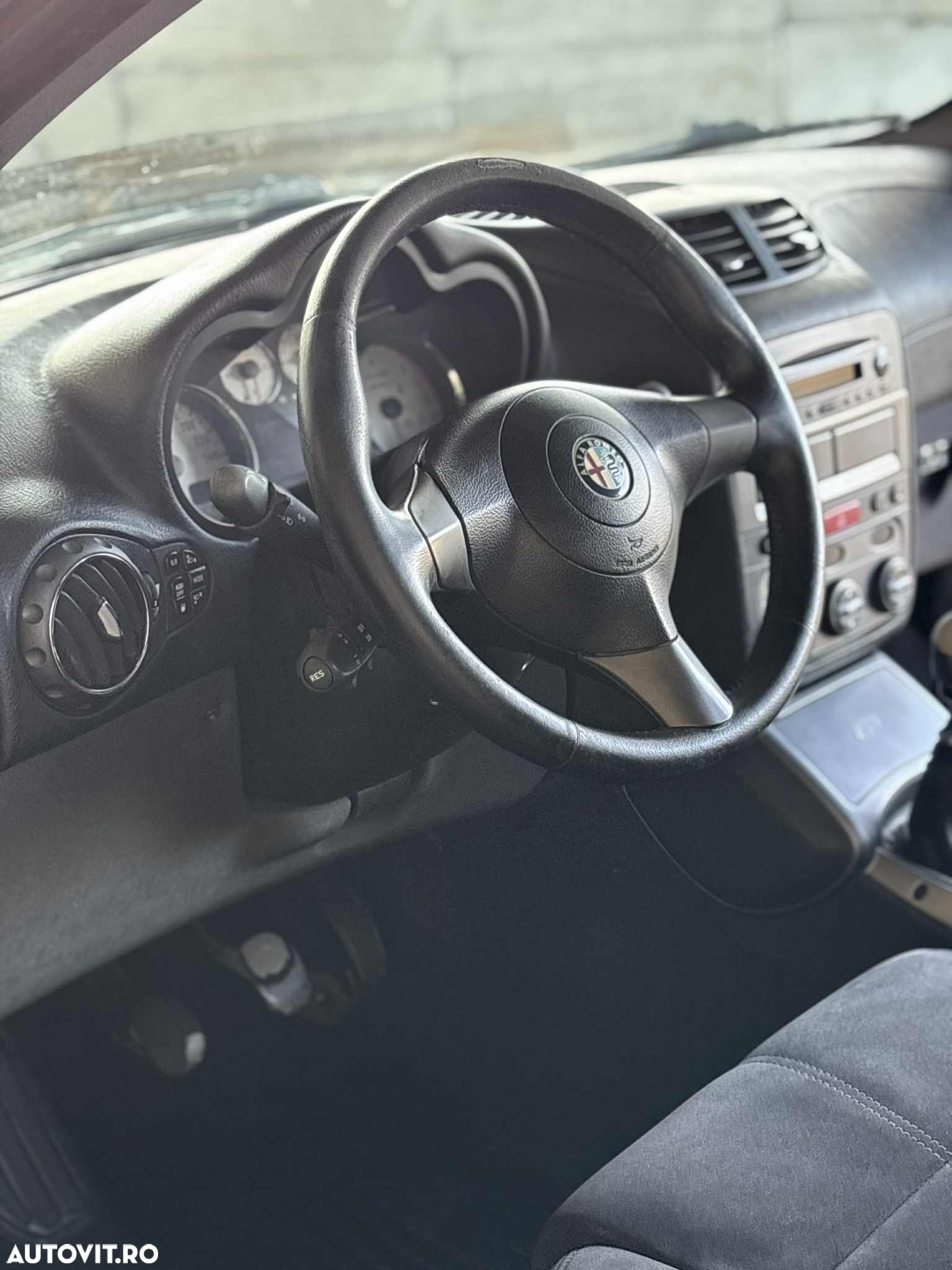 Alfa Romeo GT - 8