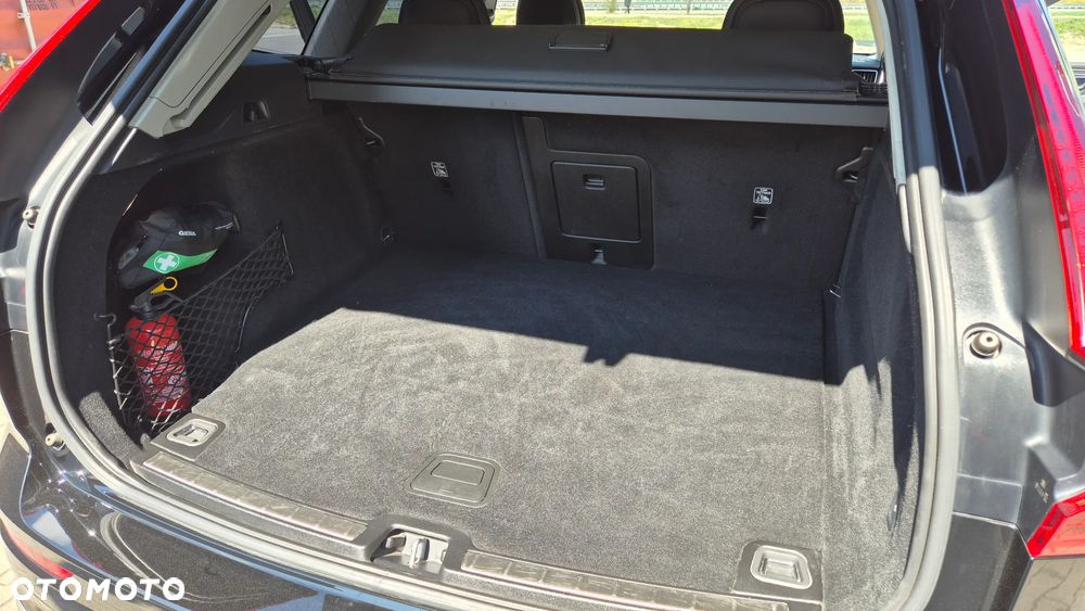 Volvo XC 60 T6 Plug-In Hybrid AWD Inscription Expression - 35