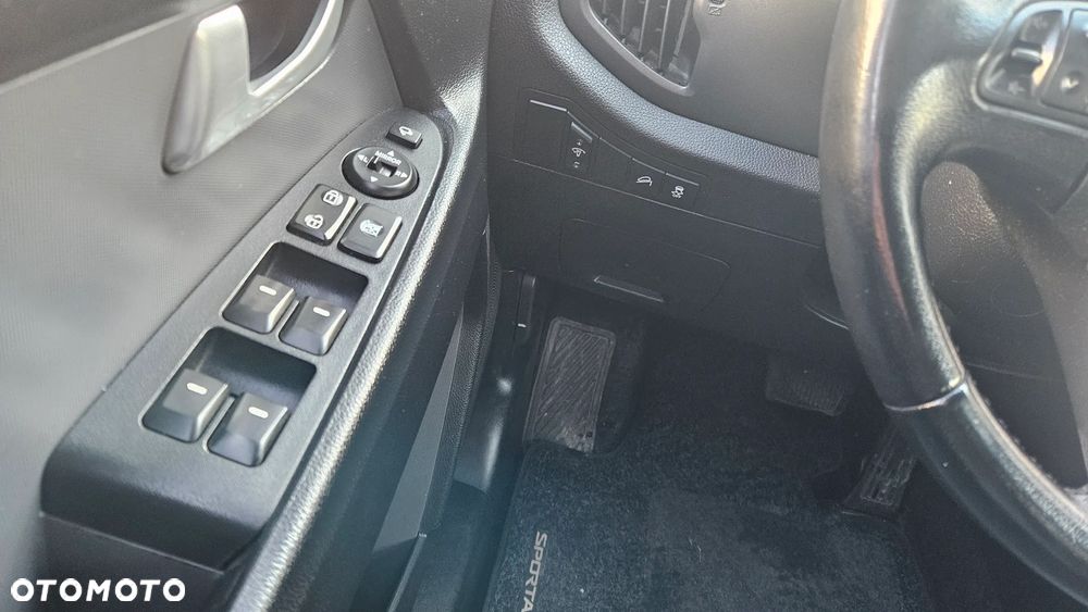 Kia Sportage 2.0 CVVT 2WD Automatik Spirit - 28