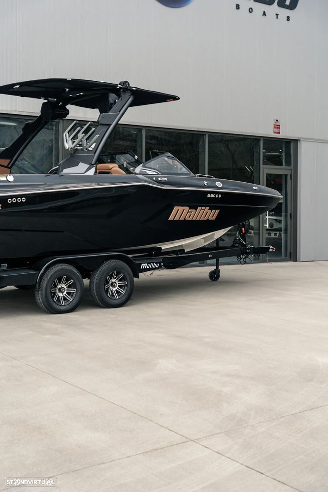 Malibu 23 MXZ - 10