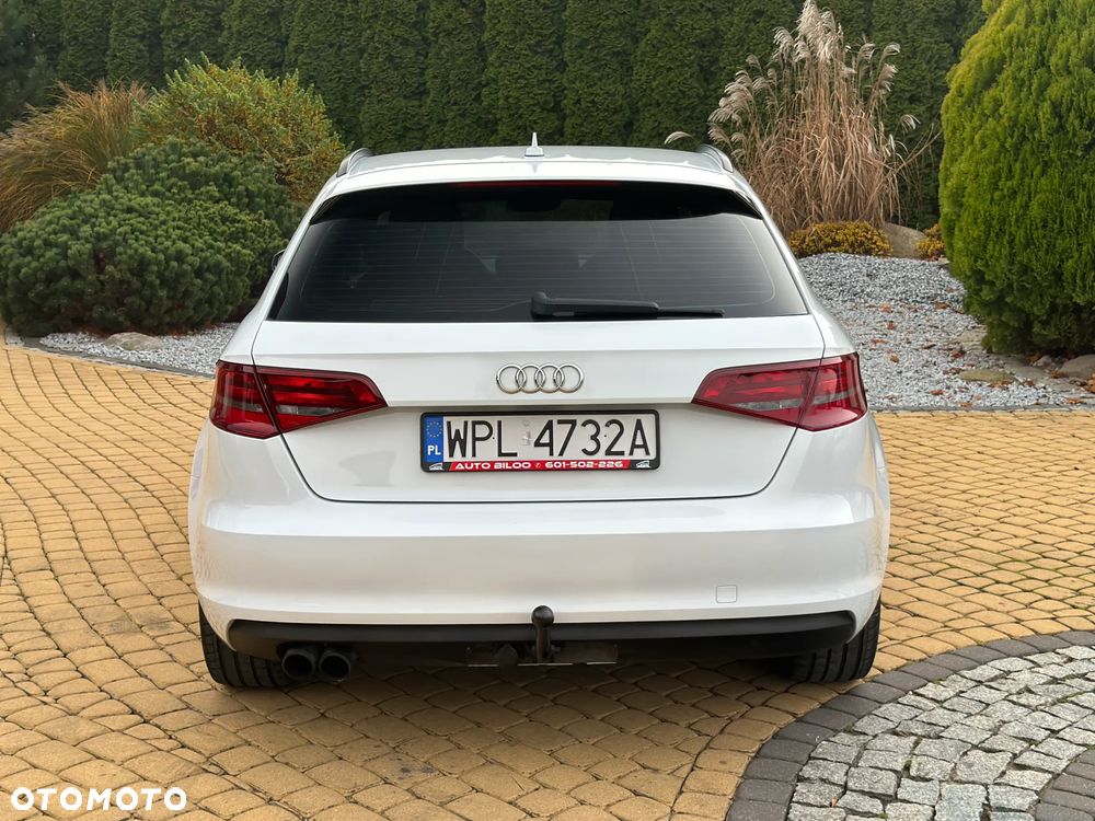 Audi A3 Sportback 1.4 TFSI Ambiente - 11