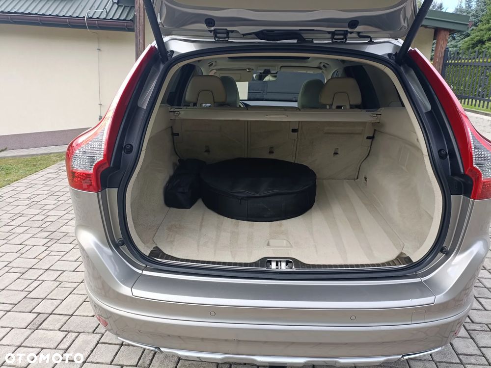 Volvo XC 60 T6 AWD Momentum - 7