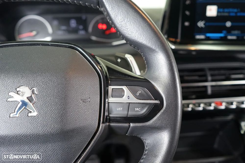 Peugeot 2008 1.2 PureTech Active Pack EAT8 - 19