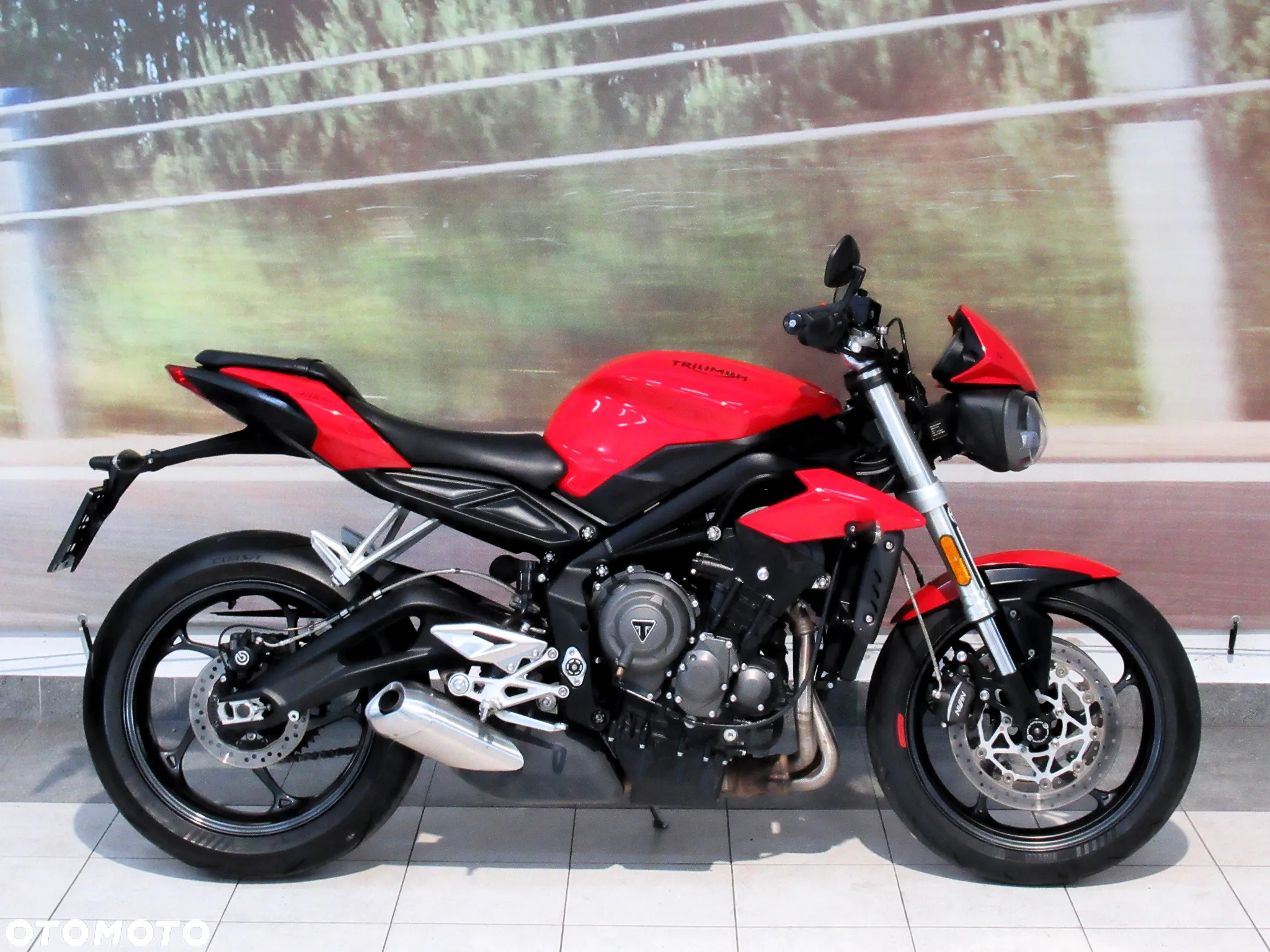 Triumph Street Triple - 6