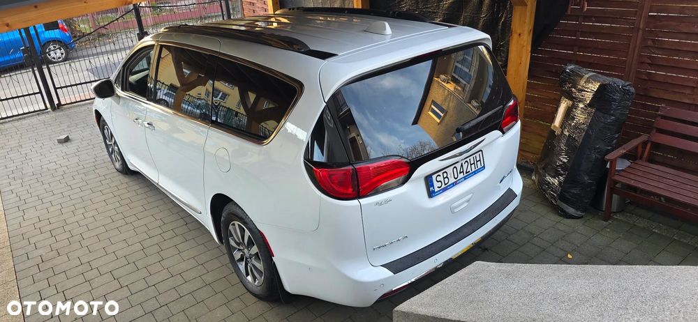 Chrysler Pacifica - 13