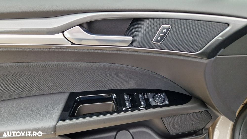Ford Mondeo - 12