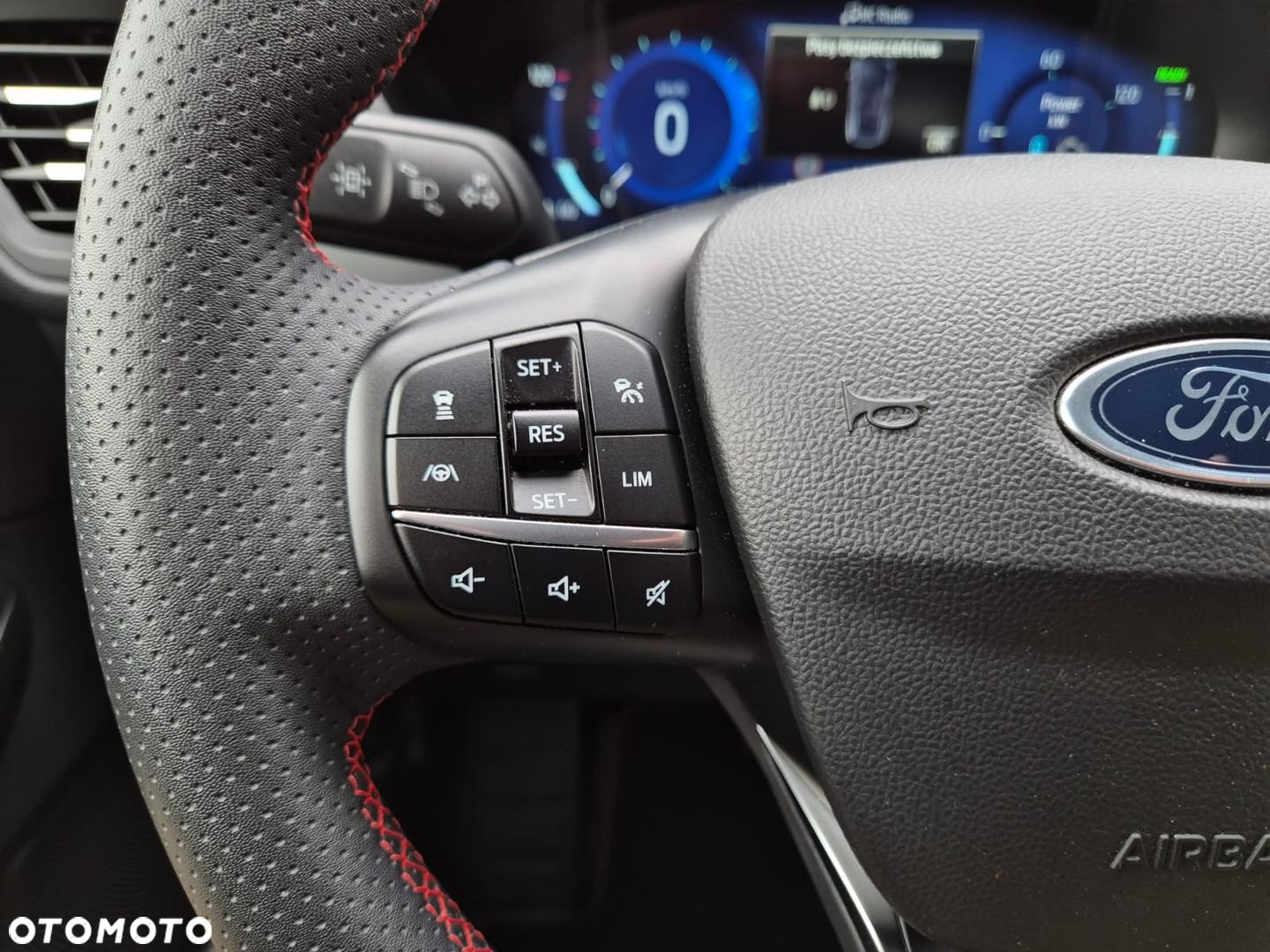 Ford Kuga - 21