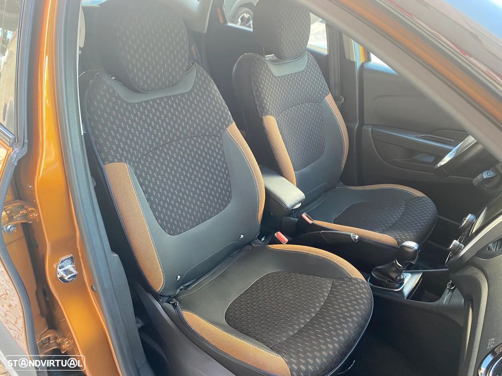 Renault Captur - 31