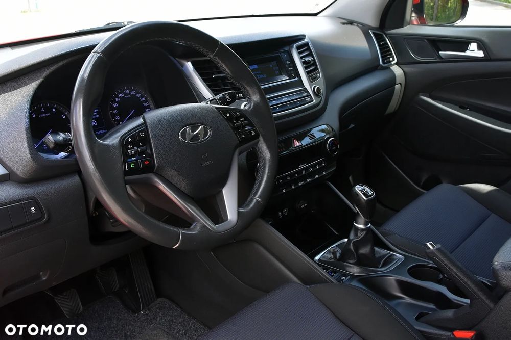 Hyundai Tucson 1.6 GDI BlueDrive GO 2WD - 22