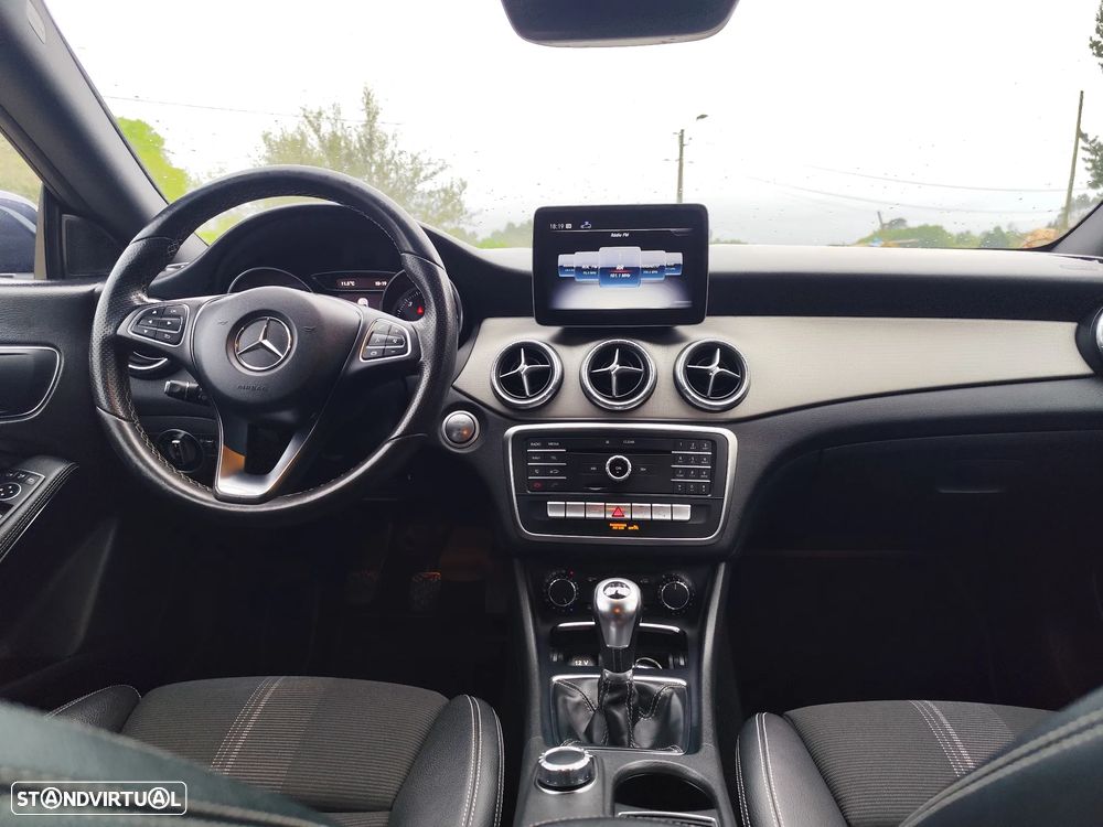 Mercedes-Benz CLA 180 d Shooting Brake - 6