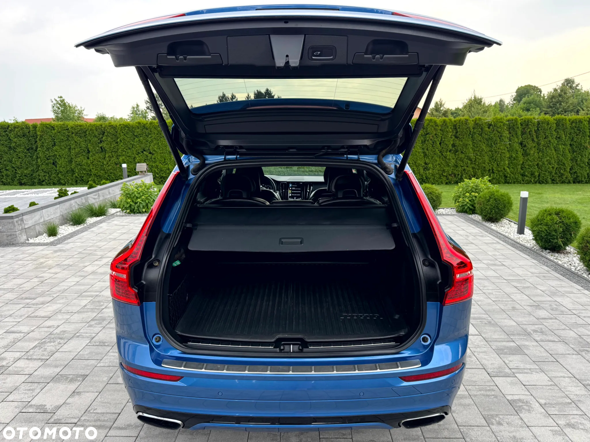 Volvo XC 60 T5 AWD R-Design - 16