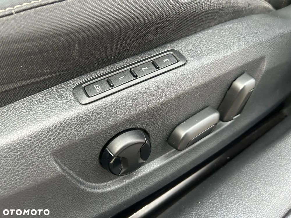 Skoda Superb 2.0 TDI SCR 4x4 Scout DSG - 12