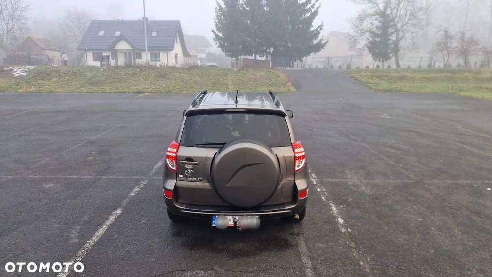 Toyota RAV4 2.0 VVT-i Prestige NAVI MS - 13