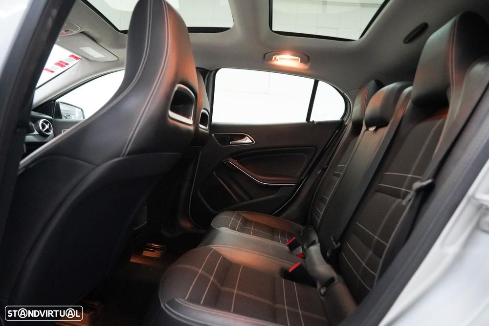 Mercedes-Benz GLA 180 CDI Urban - 8