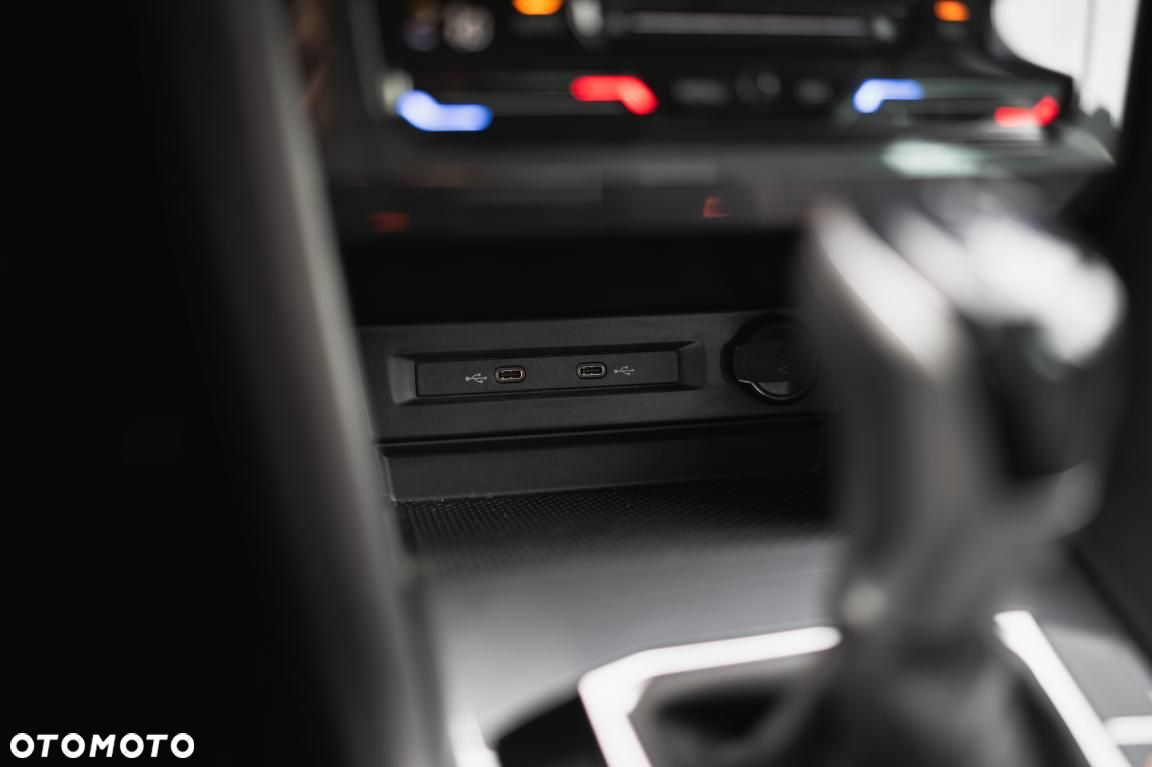 Volkswagen Tiguan - 20