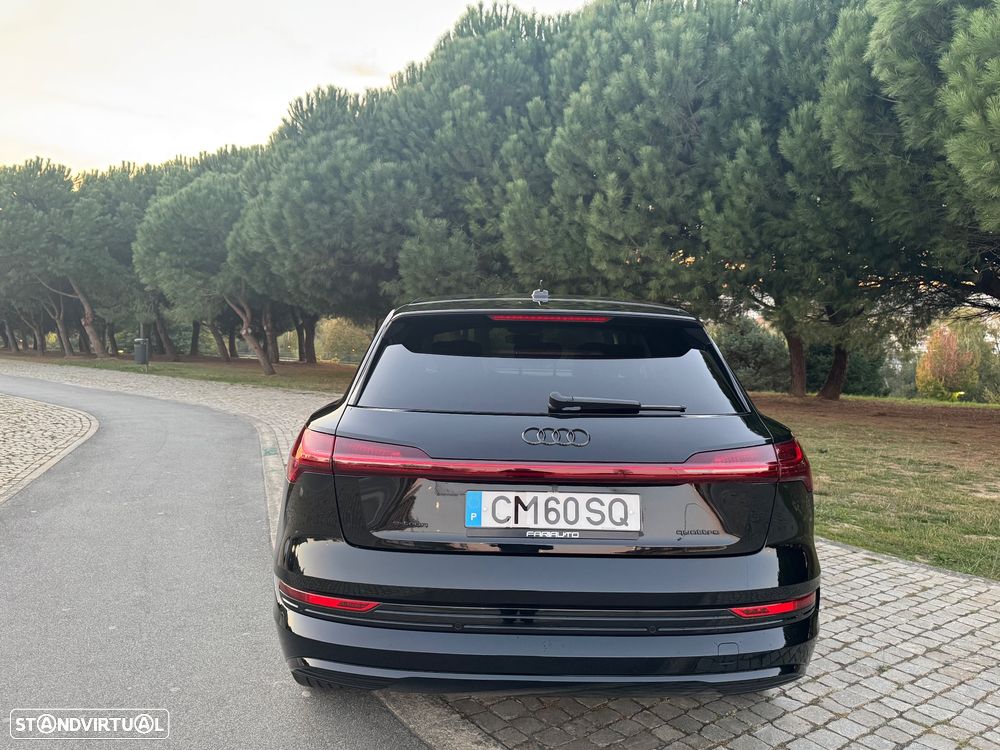 Audi e-tron - 10