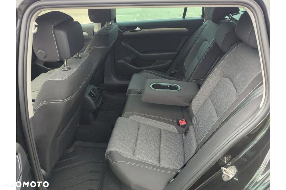 Volkswagen Passat Variant - 6