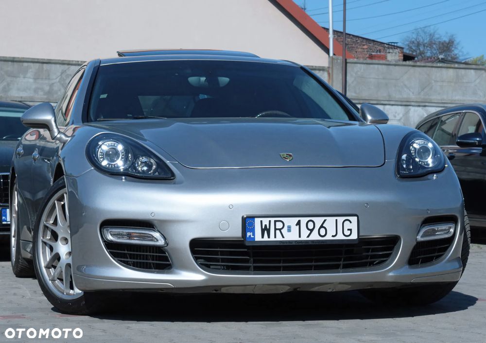 Porsche Panamera Turbo S PDK - 40