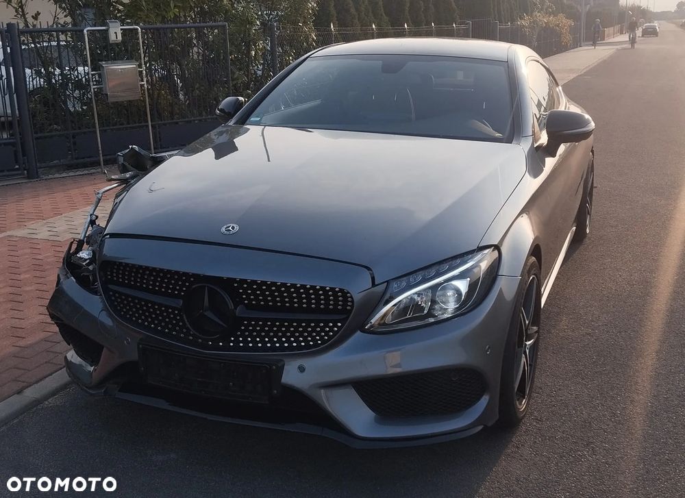 Mercedes-Benz Klasa C 300 9G-TRONIC Night Edition - 2