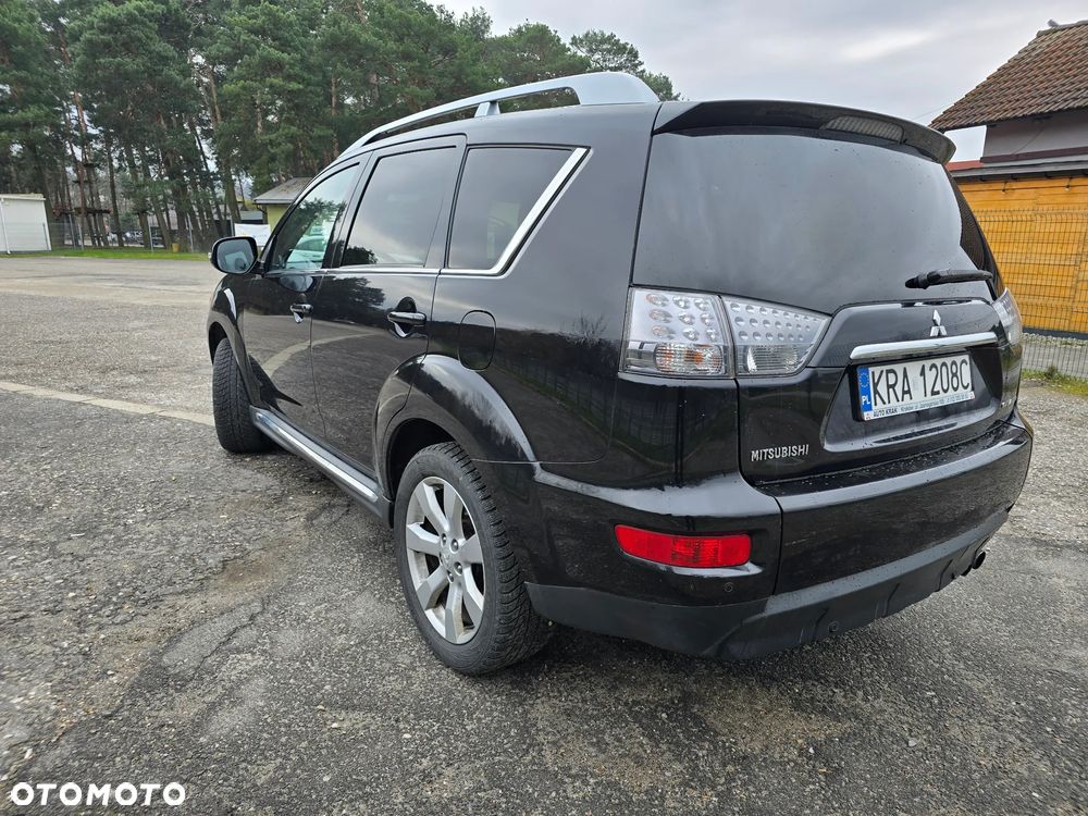 Mitsubishi Outlander 2.0 DID Intense + - 4