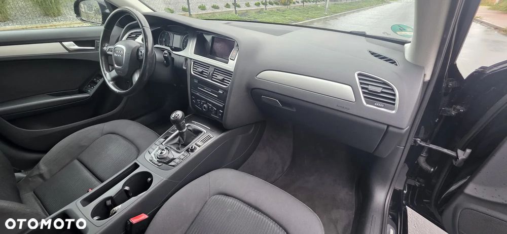 Audi A4 Limousine - 9