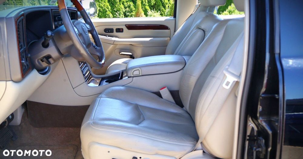 Cadillac Escalade - 14