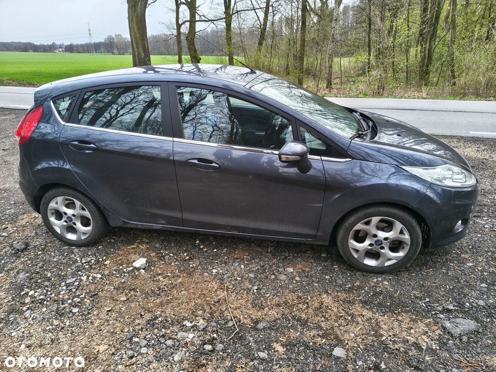 Ford Fiesta - 7