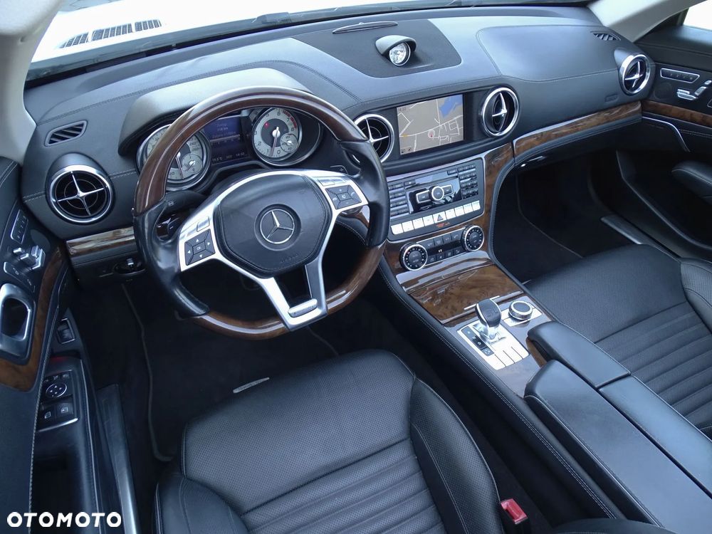 Mercedes-Benz SL 500 7G-TRONIC - 16