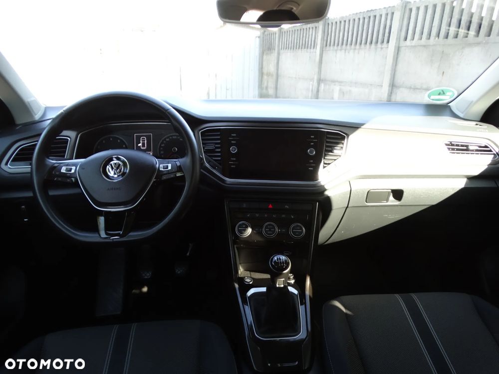 Volkswagen T-Roc - 12