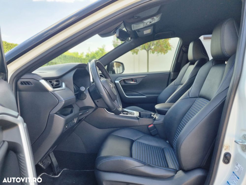 Toyota RAV4 2.5 VVT-iE 4x4 Luxury - 12