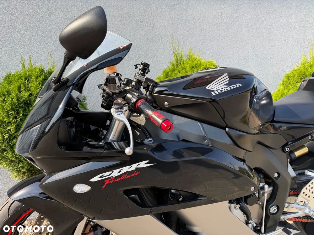 Honda CBR - 29