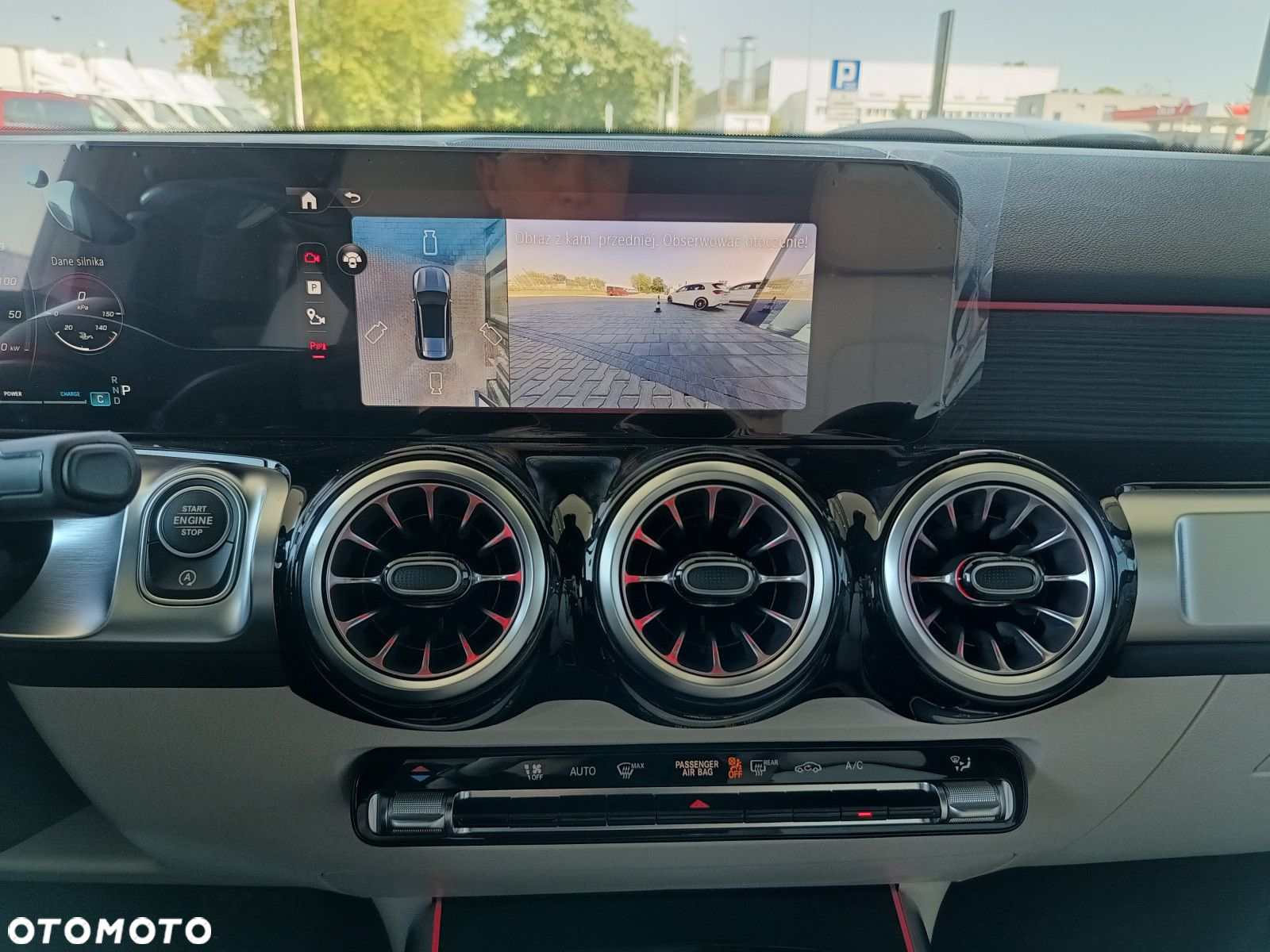 Mercedes-Benz GLB - 34