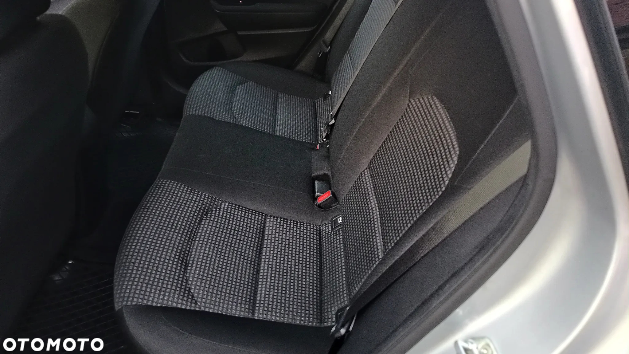 Kia Ceed 1.6 CRDi SCR M - 19