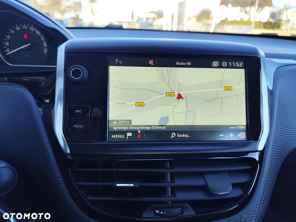 Peugeot 2008 1.2 Pure Tech Active S&S - 11