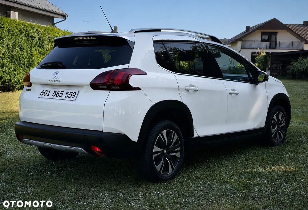 Peugeot 2008 1.2 Pure Tech Allure S&S - 5