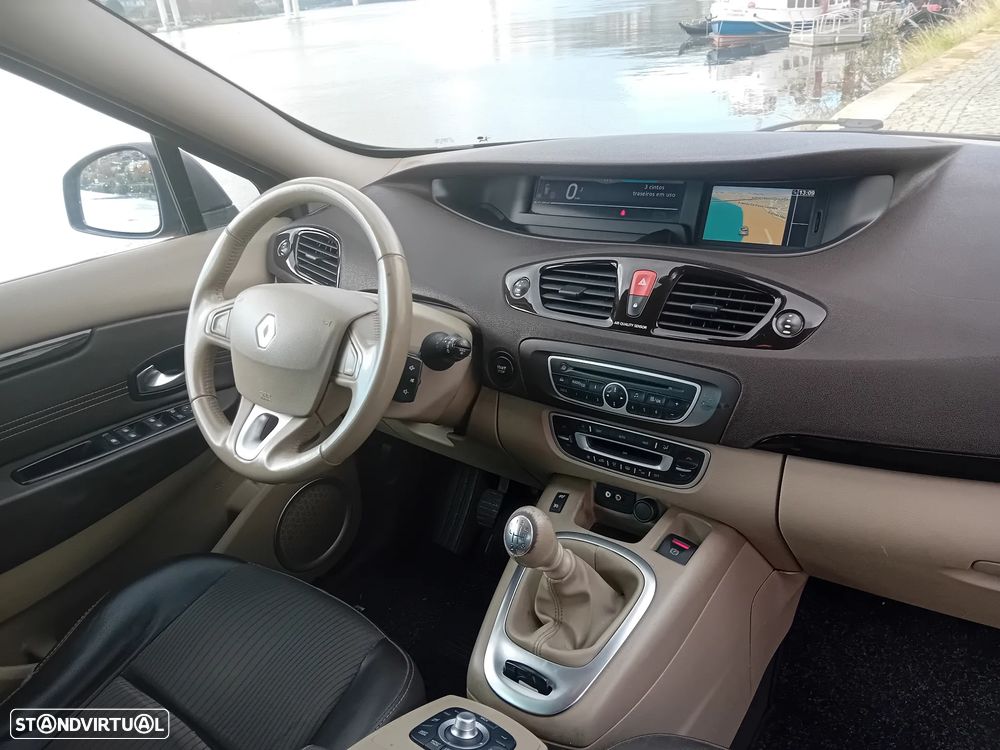 Renault Grand Scénic 1.5 dCi Dynamique S 7L - 19