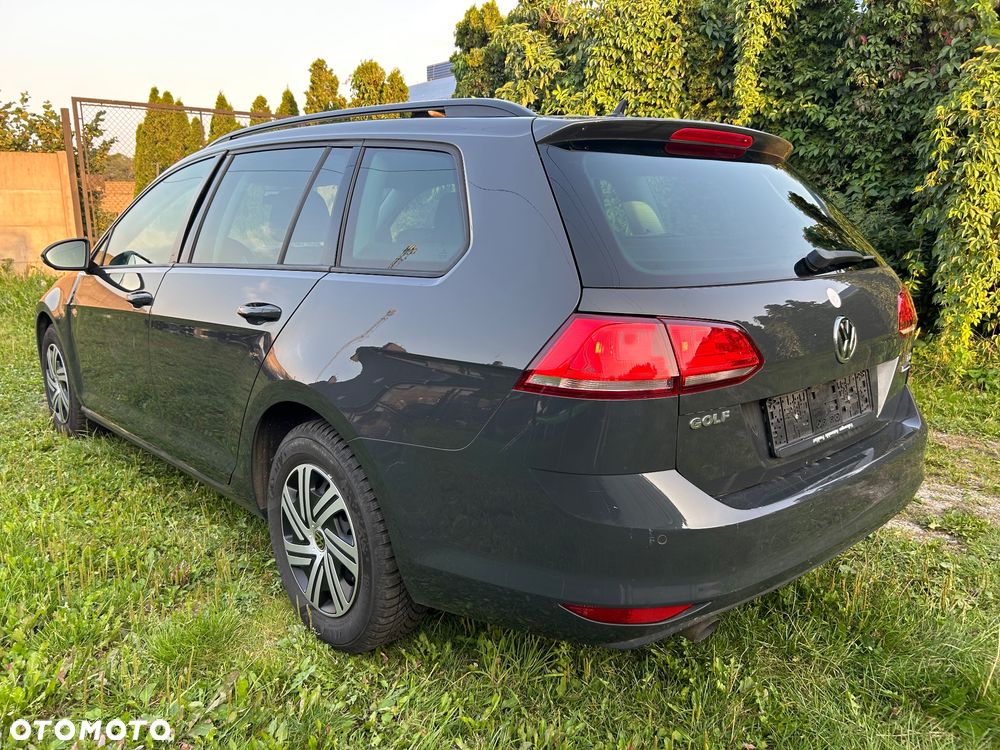 Volkswagen Golf 1.6 TDI BlueMotion Trendline - 5