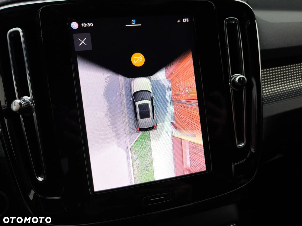 Volvo XC 40 B3 B DKG Plus Dark - 12