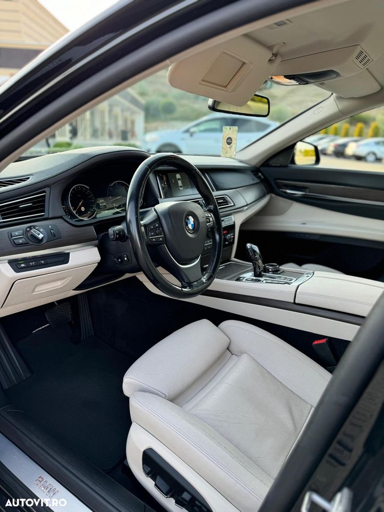 BMW Seria 7 740d xDrive - 11